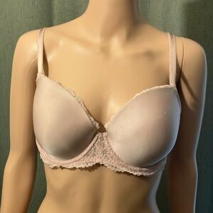 Victoria’s Secret bra
Beige 
Size 34DD